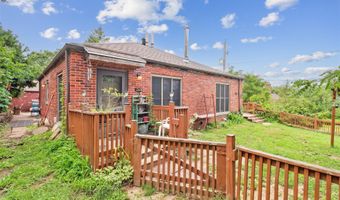 2116-2118 Chautauqua Pkwy, Des Moines, IA 50314