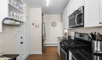 275 Hope St, Bristol, RI 02809
