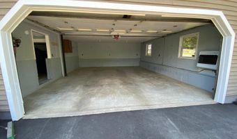 5 Michael Dr, Baileyville, ME 04694