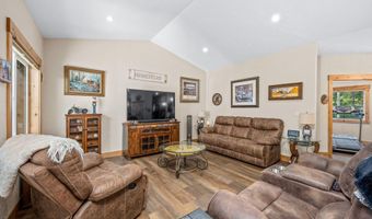 80 Parkland Dr, Blanchard, ID 83804