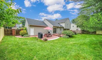 4005 KLOMAN St, Annandale, VA 22003
