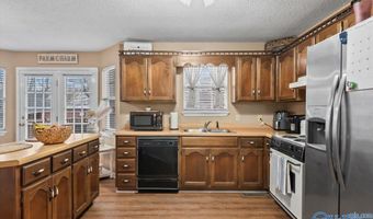 1258 Wanda Dr NW, Arab, AL 35016