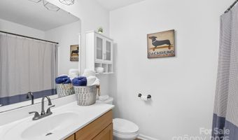 3721 Picasso Ct, Charlotte, NC 28205