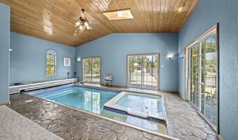 17832 Windsor Ln, Anderson, CA 96007