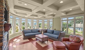 74 Bayberry Rd, Narragansett, RI 02882