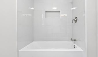 41 Piscitello Dr, Branford, CT 06405