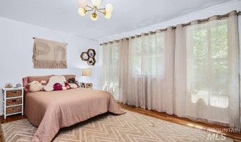 2921 N Arran Ct, Boise, ID 83702