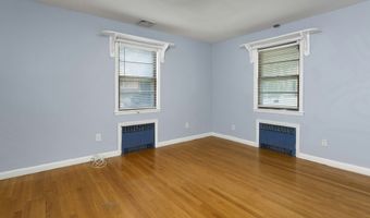 371 Northfield Dr, Bridgeport, CT 06606