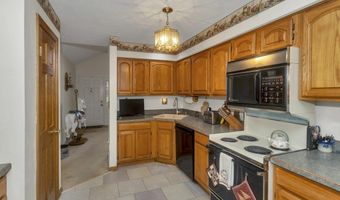 111 Cottonwood Ln, Agawam, MA 01001