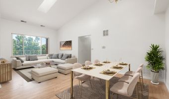 881 N Swift Rd 206, Addison, IL 60101