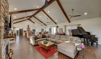 240 Sendero Horse Thief, Alpine, TX 79830