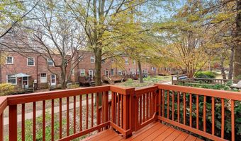1400 S BARTON St 425, Arlington, VA 22204