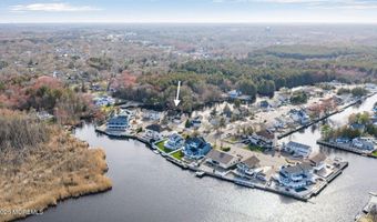 20 Dune Dr, Bayville, NJ 08721