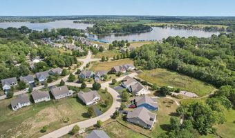 40418 N South Newport Dr, Antioch, IL 60002