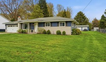 1032 Summer St, Algonac, MI 48001