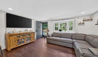 26 Algerine St, Berkley, MA 02779