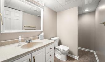 10498 Harmony Hills Dr, Aurora, IN 47001