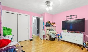12 Parsons St, East Providence, RI 02914