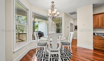 30 Dolphin Point Dr, Beaufort, SC 29907