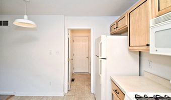 5631 STONECROFT Ln, Allentown, PA 18106