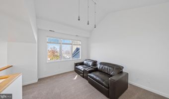 2106 CHESAPEAKE HARBOUR Dr 202, Annapolis, MD 21403