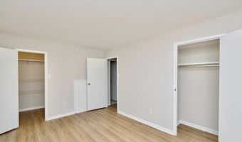 6145 EDSALL Rd 6145J, Alexandria, VA 22304