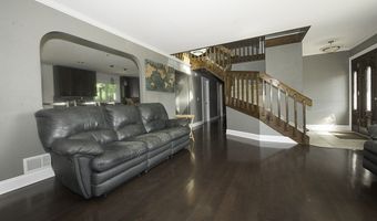 422 Beverly Ave, Addison, IL 60101
