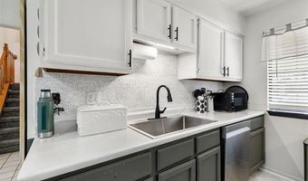 23 Parkplace Central, Allen Park, MI 48101