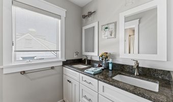 244 14th St, Avalon, NJ 08202