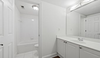 5806 Riverstone Cir 10, Atlanta, GA 30339