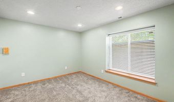 606 E Woodstone Ct, Andover, KS 67002