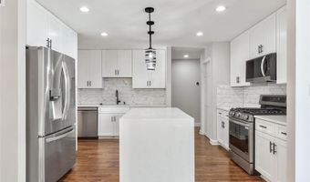 100 Little Rdg, Berkeley Lake, GA 30096