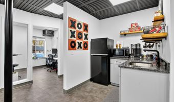 363 New Britain Rd A, Berlin, CT 06037