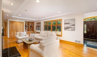 2135 Tuomy Rd, Ann Arbor, MI 48104