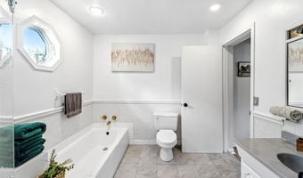 1507 Searle St, Des Moines, IA 50317
