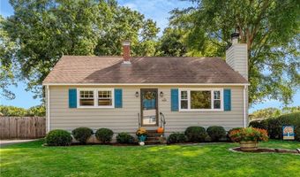 72 Windsor Park Dr, Coventry, RI 02816