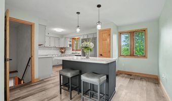 2416 Maplewood Dr, Asbury, IA 52002
