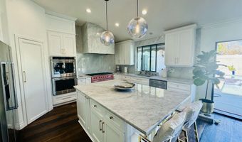145 Mesa Dr, Camarillo, CA 93010