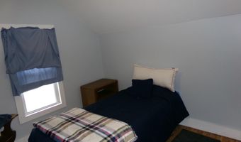 204 Hawthorne St, Alma, MI 48801