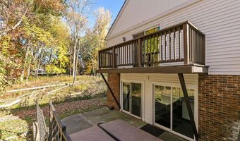 11 HILLTOP Ct, Appleton, WI 54914