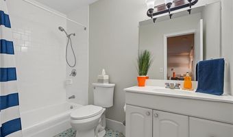 132 Hoffman Ave 207, Cranston, RI 02920