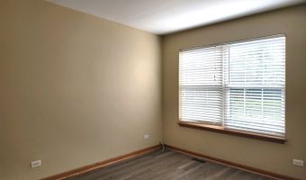 775 Highview Ct, Antioch, IL 60002