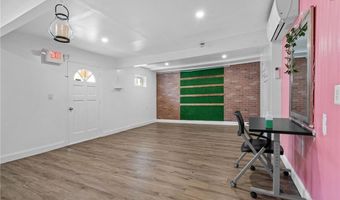 14 Parker St, Central Falls, RI 02863