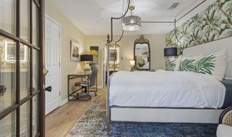 128 Lee St, Biloxi, MS 39530