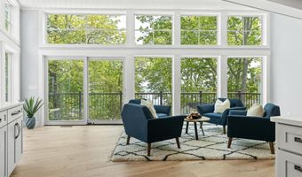24 Amerescoggin Rd, Falmouth, ME 04105