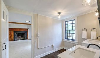 1147 Great Rd, Lincoln, RI 02865