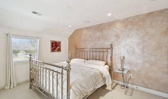 5300 WILSON Blvd, Arlington, VA 22205