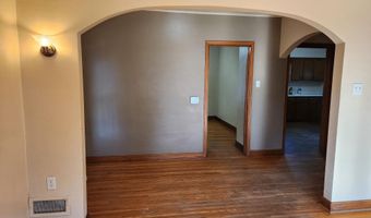 908 E 9th St, Atlantic, IA 50022