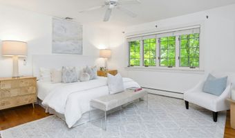 3 Andrews Dr, Darien, CT 06820