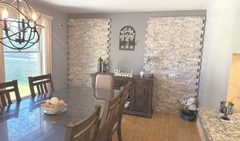 1525 Teri Ln, Algonquin, IL 60102